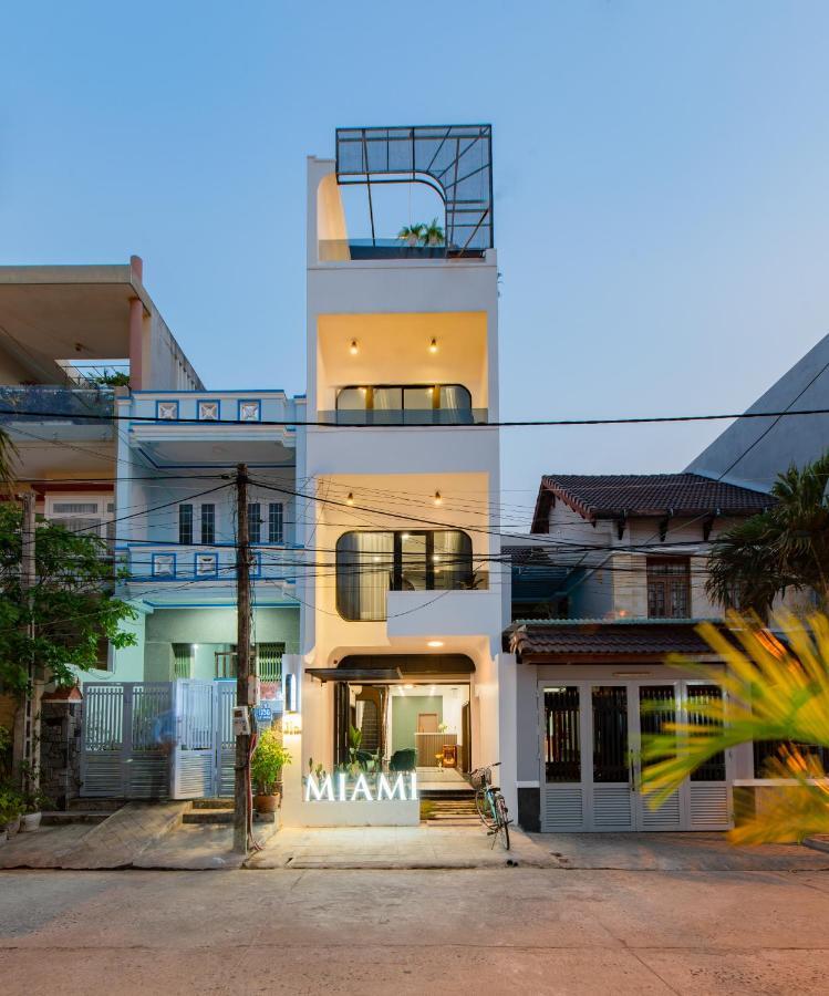 ホテル Khach San Gan Bien Miami Tuy Hoa Phu Yen エクステリア 写真