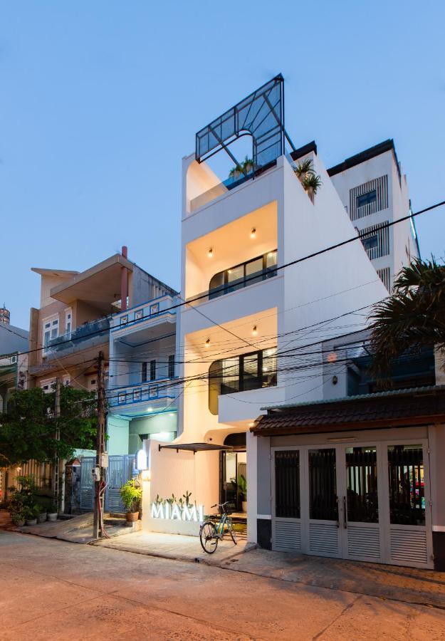 ホテル Khach San Gan Bien Miami Tuy Hoa Phu Yen エクステリア 写真